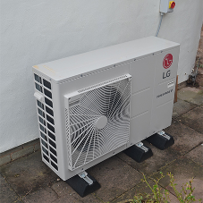 Herefordshire cottage warms to LG’s Therma V