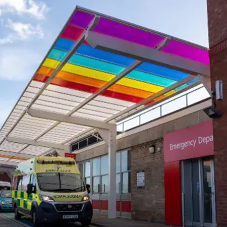 Queen’s Hospital in Staffordshire Finds Colourful Entrance Shelter