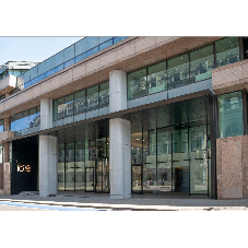 Skyline Architectural Aluminium makes an entrance at 10 Queen Street Place