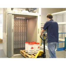 Everything you need to know about warehouse lifts