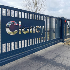 Clancy Sliding Gate