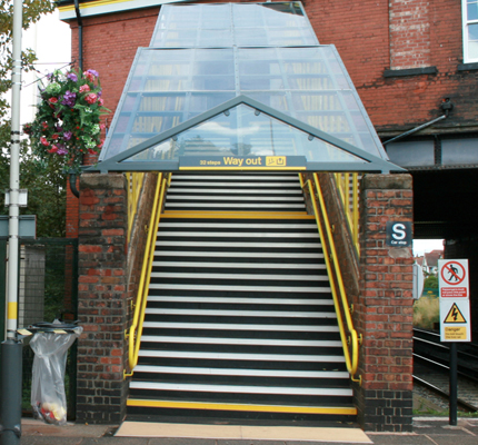 Hillside Station, J Series walkway structure covers stairwell