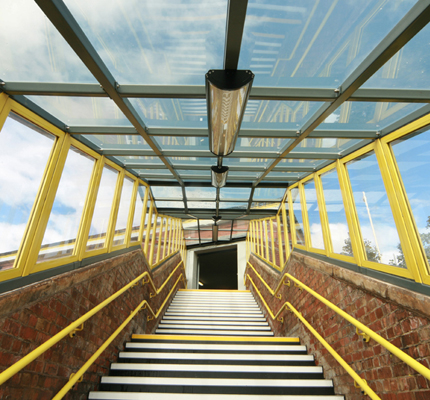 J Series walkway structure used at Hillside Station, Southport