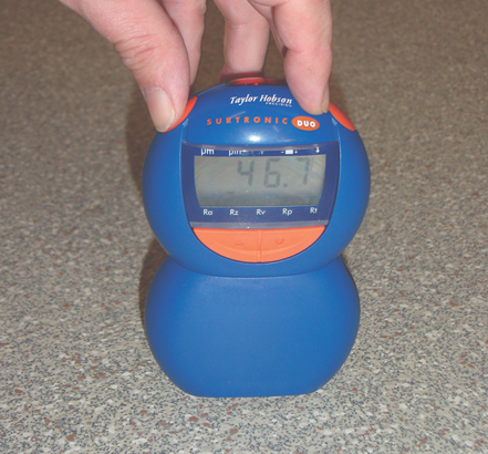 Surface roughness meter