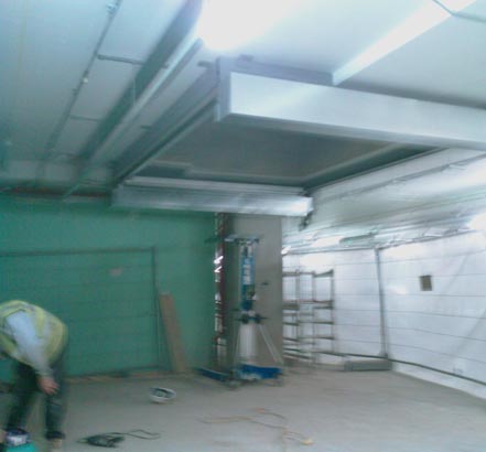 Guardian fitted a horizontal shutter to the underside of a concrete floor within a ventilation shaft