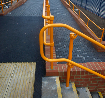 Kee Access<sup>®</sup> ensures safe and easy access for all passengers using the station