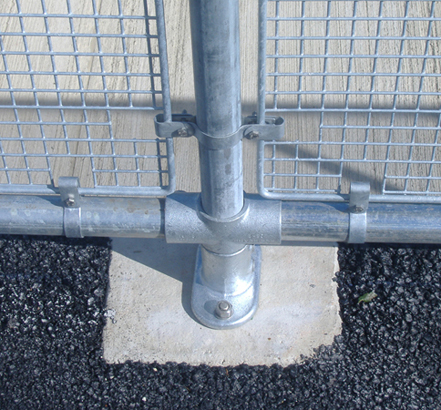 Kee Klamp<sup>®</sup> safety railing, close up view