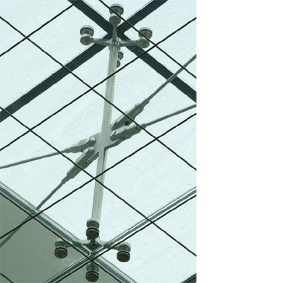 Novum engineers eliminated the need for mullions by utilising point supported glass supported by tension rod trusses