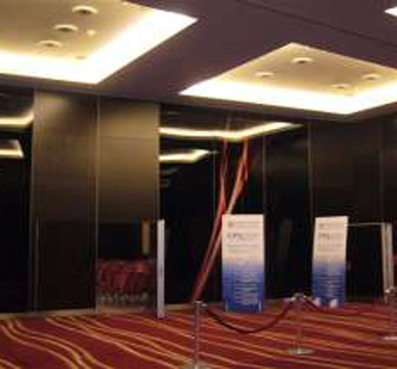 NW100 movable walls used for the ballroom at the Westminster Park Plaza