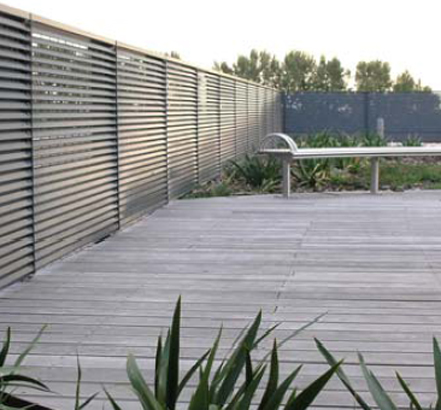 Talia<sup>®</sup>80 steel louvred panels, used for balustrading
