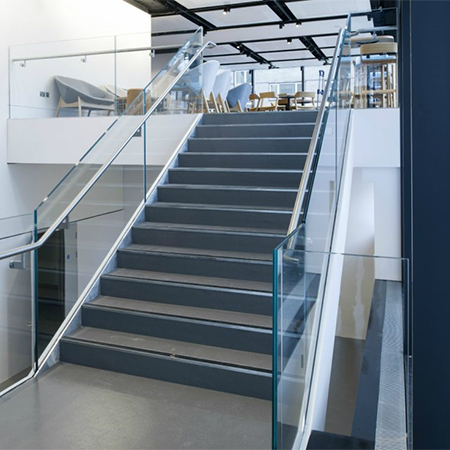 Glass balustrade for National Army Museum