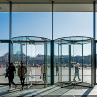 Crystal Tourniket Revolving Door